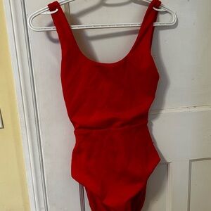 Left on Friday double scoop suit